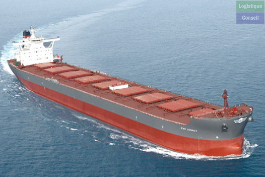 Classés parfois en O/O ou O/B/O. O/O ore/oil minerai ou pétrole. O/B/O Ore/bulk/oil minerai/vrac/pétrole. Ces navires transportent indifféremment du grain, du minerai ou du pétrole. navire-cargo-vraquier.jpg