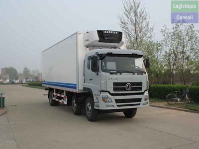 Véhicule porter muni d'une caisse et d'un réfrigérateur pour le transport de marchandises à basse température (poissons, viandes,...) Camion-frigo_reefer.jpg